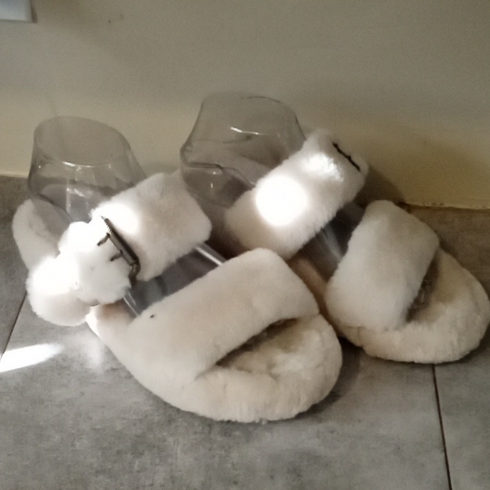 UGG     size 8 women - Picture 2 of 8